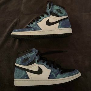 Tie dye air jordan’s, real, only worn 4 times. Don’t have the original box.